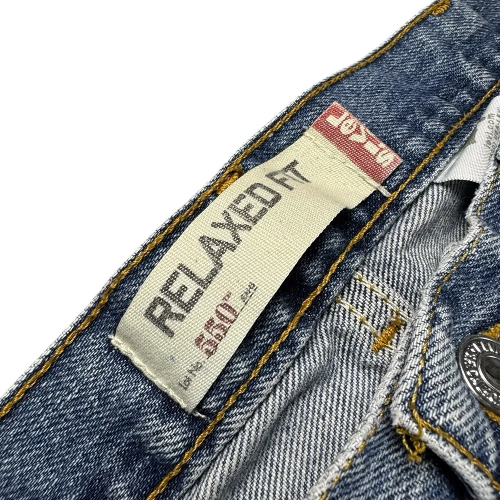 Vintage Levis 550 38x30 Relaxed Fit Faded Midrise Denim Y2K Red Tab Grunge Skate